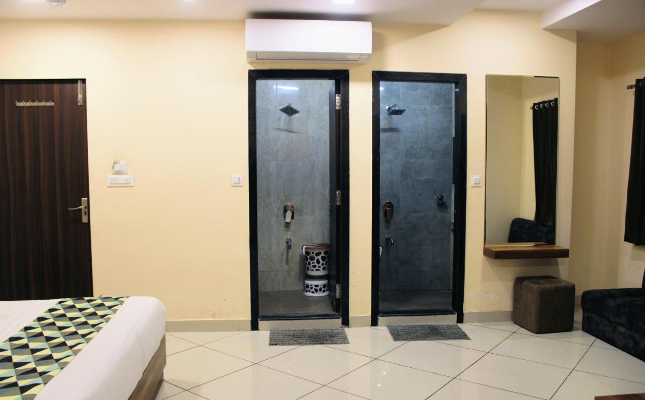 Maruti Group Of Hotels - Shri Naman Nāthdwāra Exterior foto
