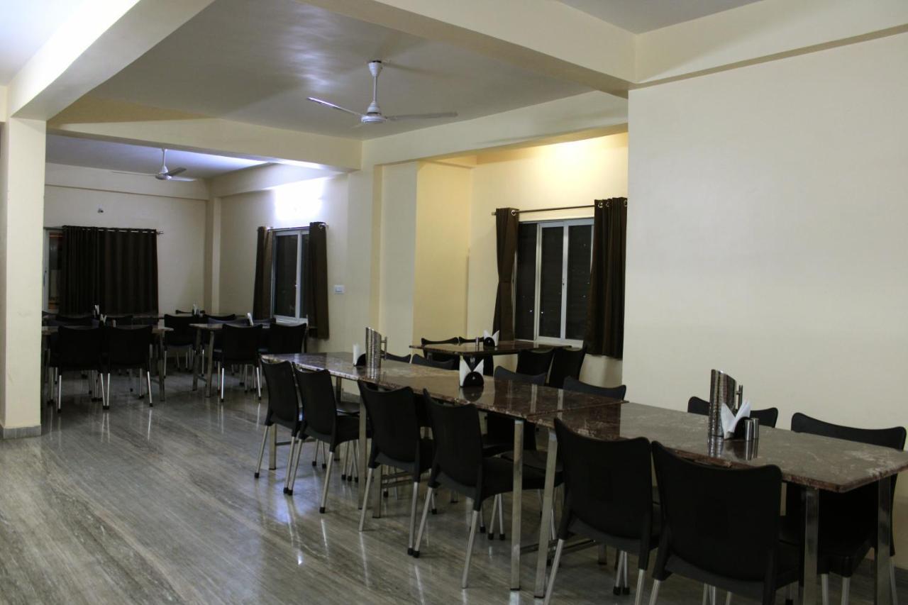 Maruti Group Of Hotels - Shri Naman Nāthdwāra Exterior foto